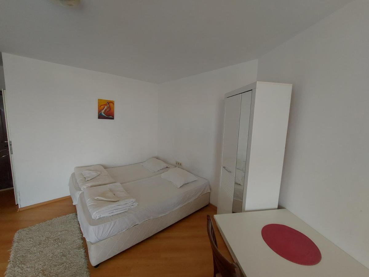 Studios & Apartments Perla ساني بيتش المظهر الخارجي الصورة